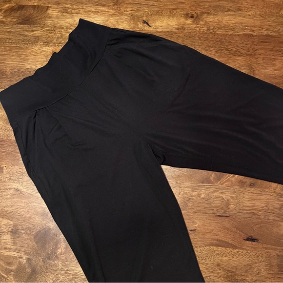 Vuori Black Track Pants - Picture 4 of 13